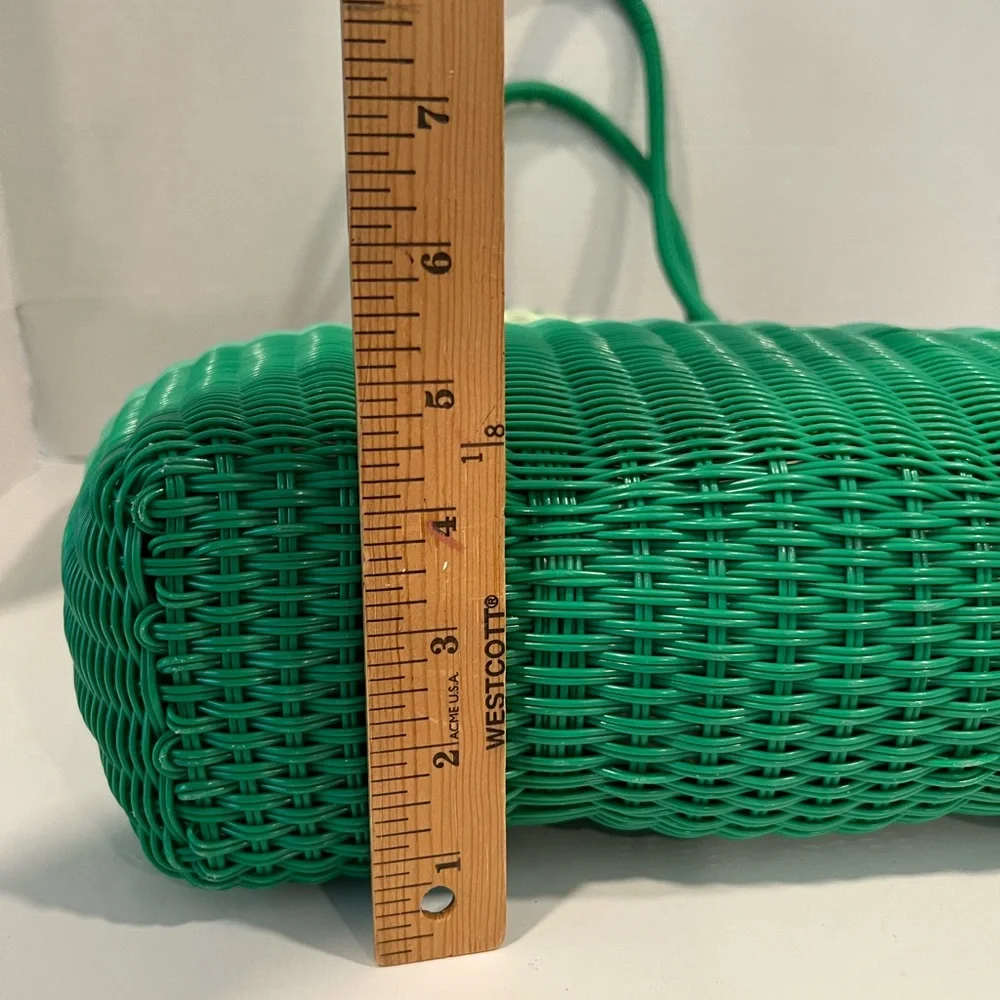 Elegant Green and Cream Hand-Woven Plastic Tote Bag Beach Summer Shopping
